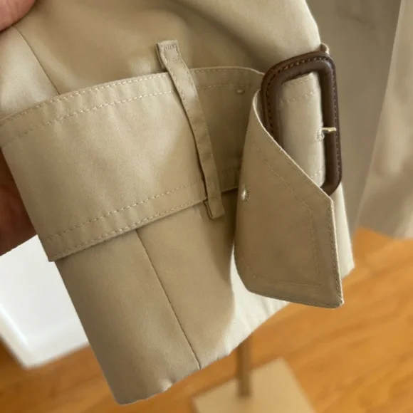 Burberry Chelsea Trench Coat, size 10 - Picture 9 of 10
